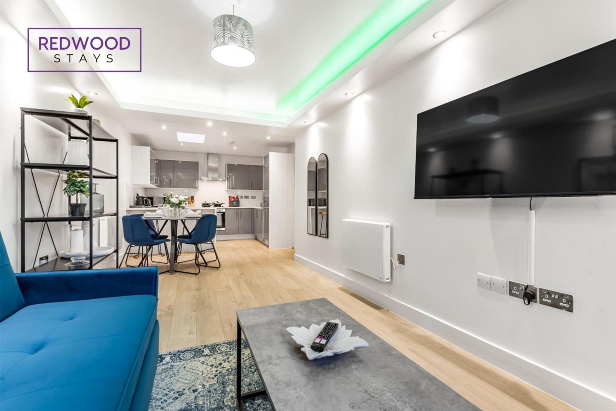 1 Bed 1 Bath Town Center Apartments For Corporates & Contractors, Wifi, Netflix And Parking On Selected Units By Redwood Stays オールダーショット エクステリア 写真